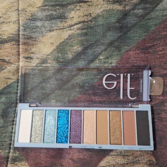 ELF Other - 🌌 e.l.f. Cosmetics – “Intergalactic” Eyeshadow Palette